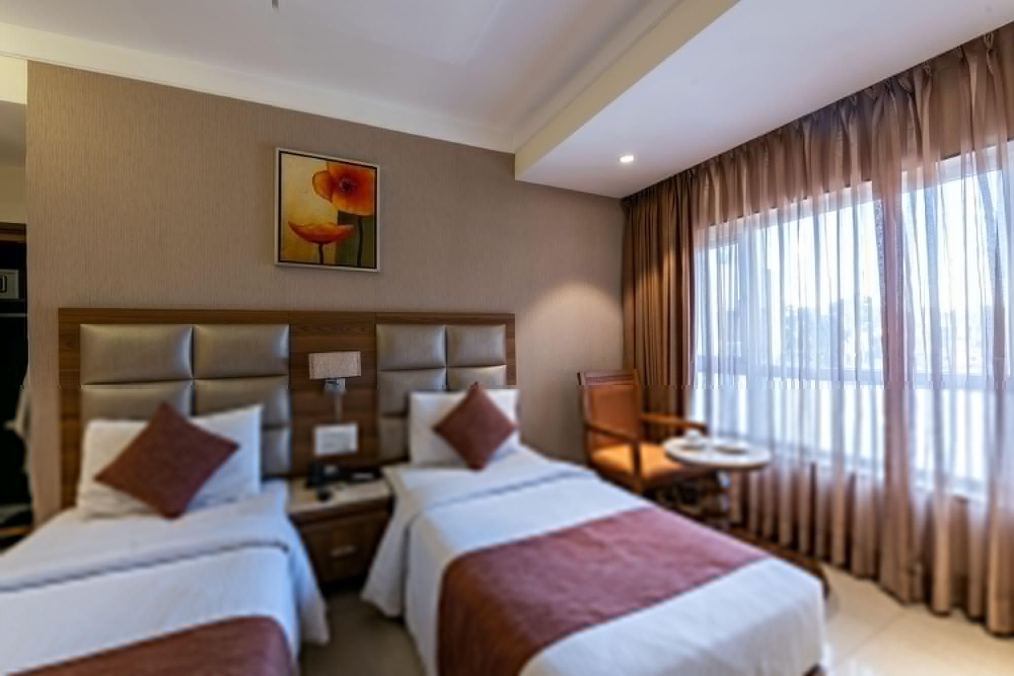 Hotel Treebo Trend Surya Nashik Exterior foto