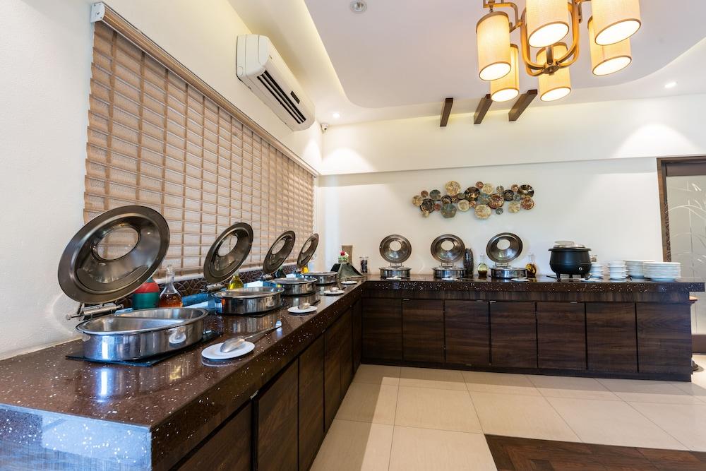Hotel Treebo Trend Surya Nashik Exterior foto